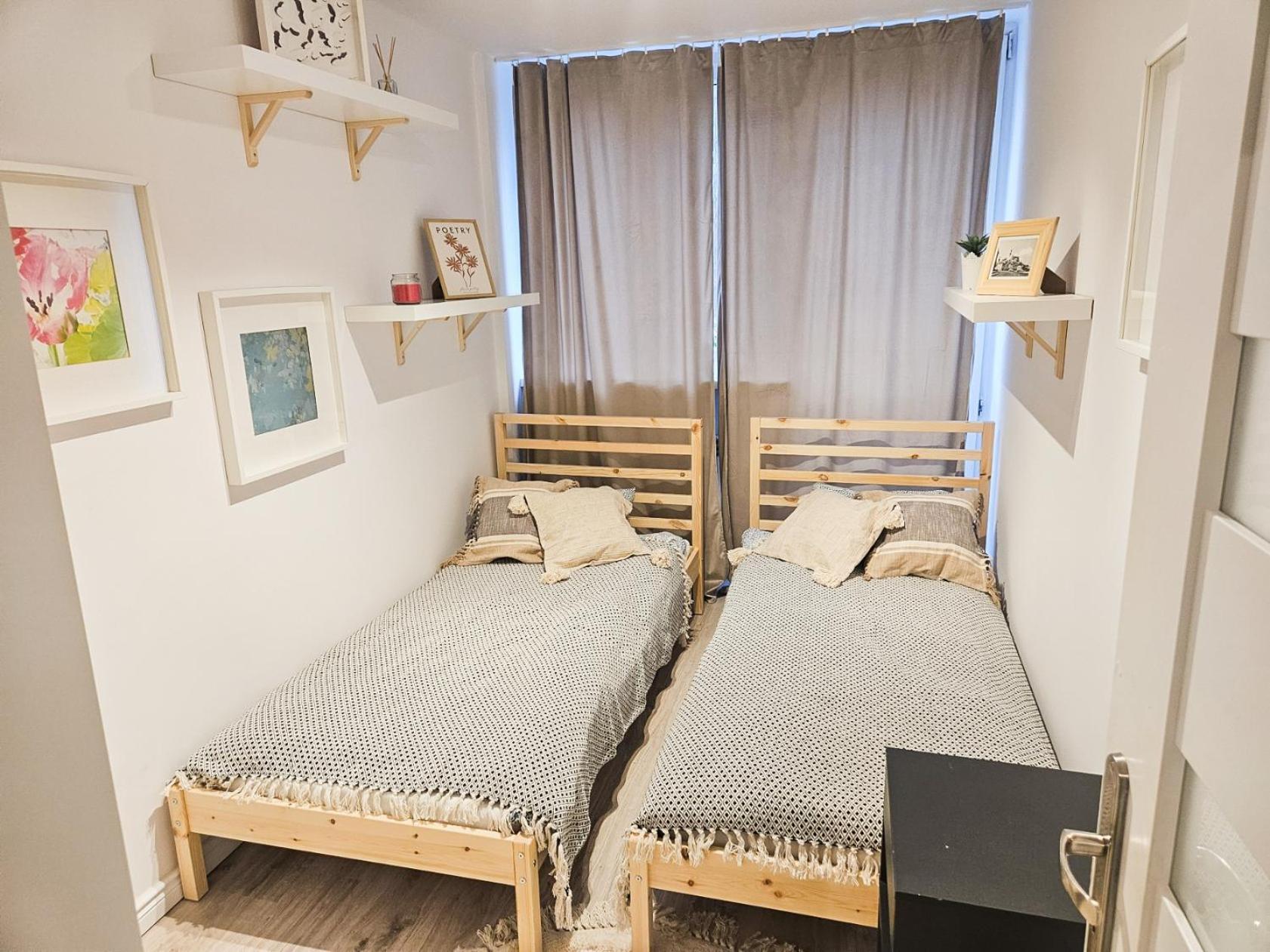 White Grzybowska Apartament Warszawa